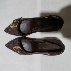 Size 40 louis vuitton brown monogram canvas mini buckle high heels